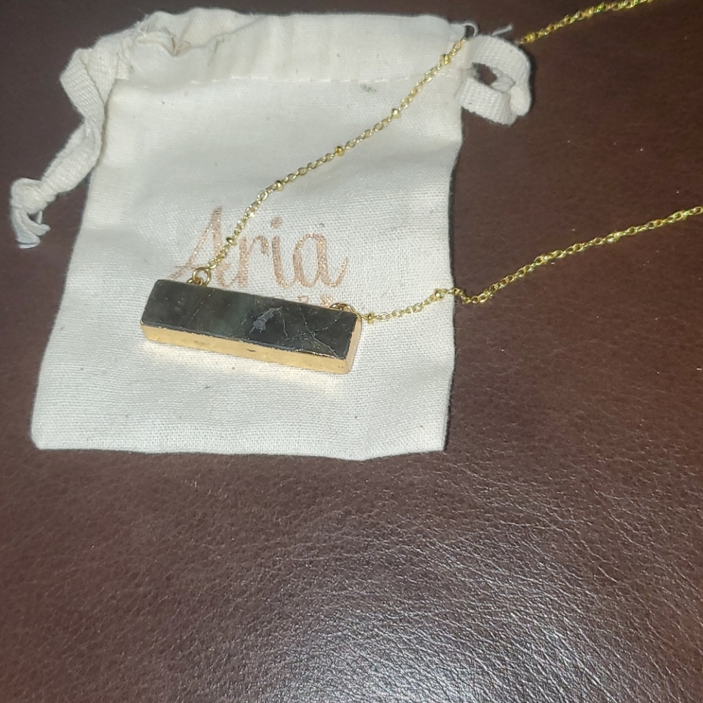 Labadorite bar necklace